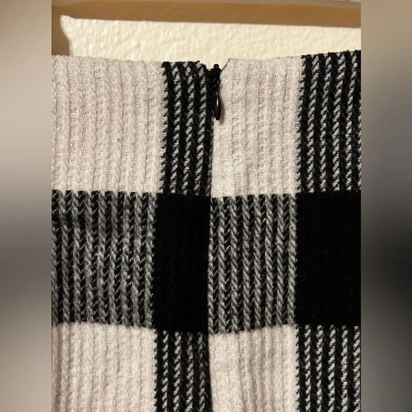 Flannel Plaid Mini Skirt black and white - Picture 2 of 8
